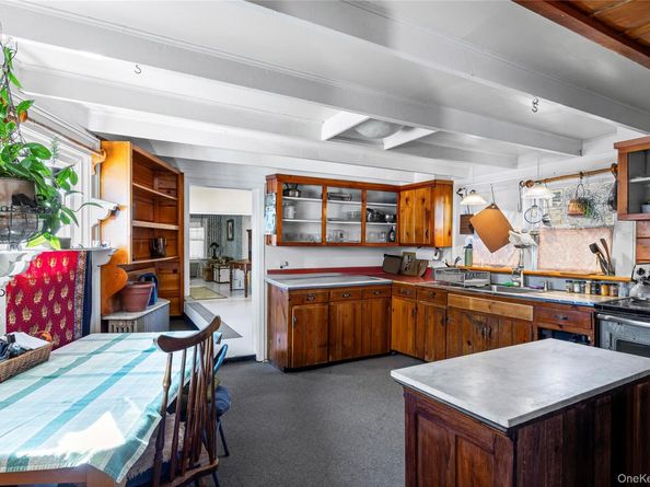 403 Middle Road, Bayport NY 11705