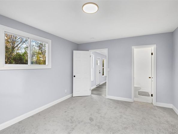 4 Somerset Road N, Amityville NY 11701