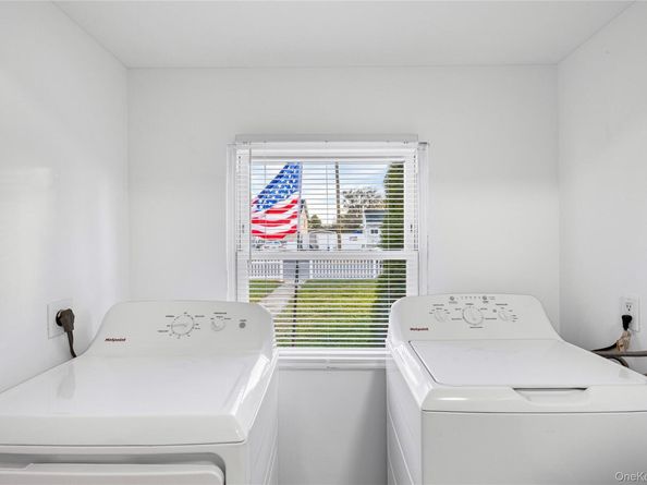 4 Somerset Road N, Amityville NY 11701