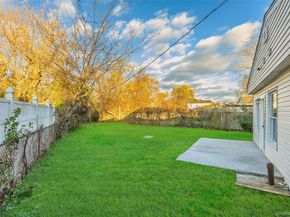 4 Somerset Road N, Amityville NY 11701