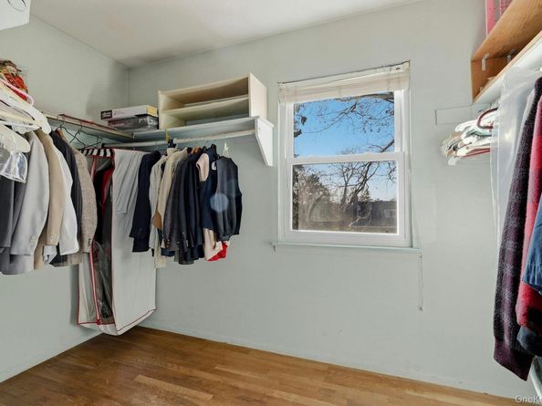 1 Hillcrest Road, Port Washington NY 11050