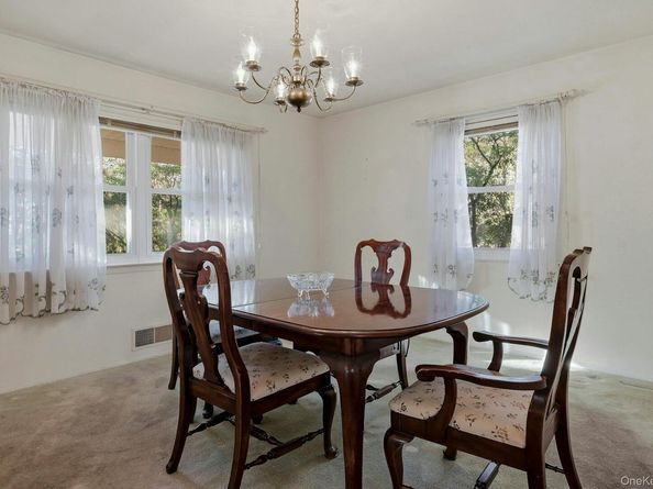 1 Hillcrest Road, Port Washington NY 11050