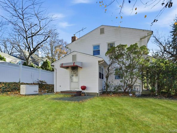 1 Hillcrest Road, Port Washington NY 11050