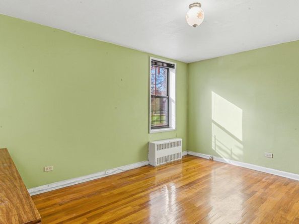 83-35 139 Street 1D, Briarwood NY 11435