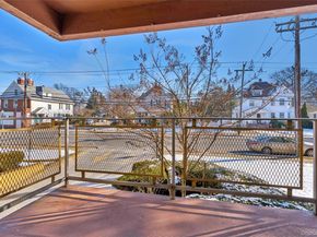 157 Hempstead Avenue B20, Lynbrook NY 11563