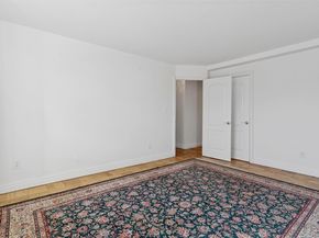 157 Hempstead Avenue B20, Lynbrook NY 11563