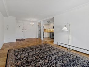 157 Hempstead Avenue B20, Lynbrook NY 11563