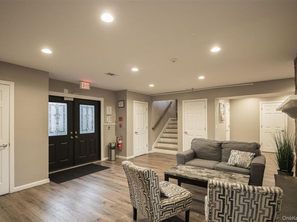 205 Haddon Hollow Court, Middle Island NY 11953