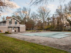 205 Haddon Hollow Court, Middle Island NY 11953