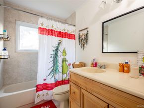 205 Haddon Hollow Court, Middle Island NY 11953