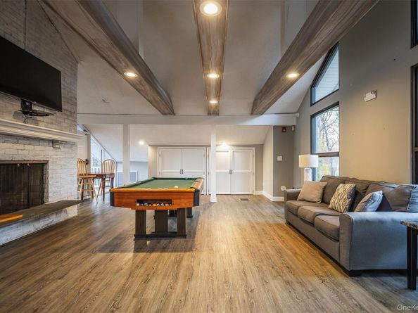 205 Haddon Hollow Court, Middle Island NY 11953