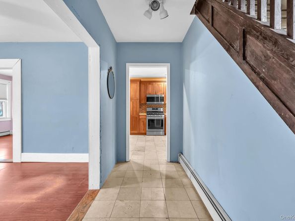 4 3rd Avenue, East Islip NY 11730