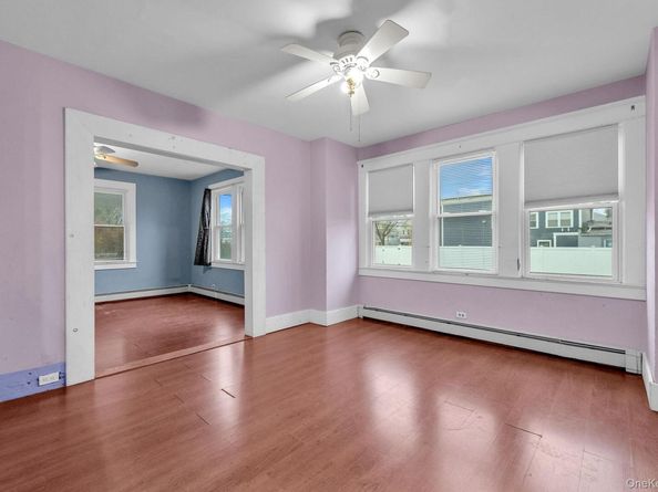 4 3rd Avenue, East Islip NY 11730