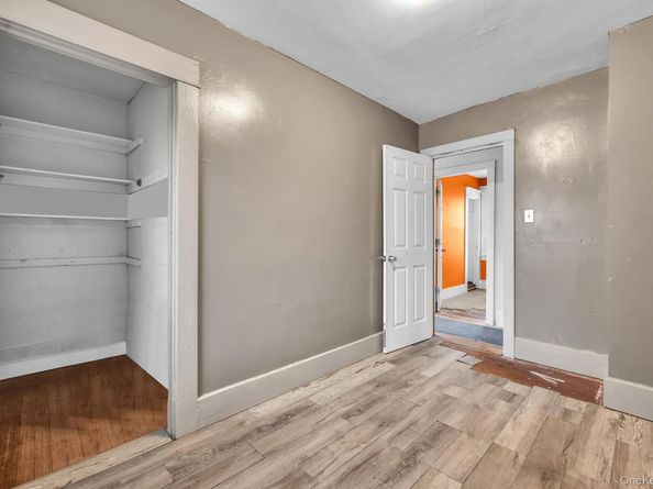 4 3rd Avenue, East Islip NY 11730