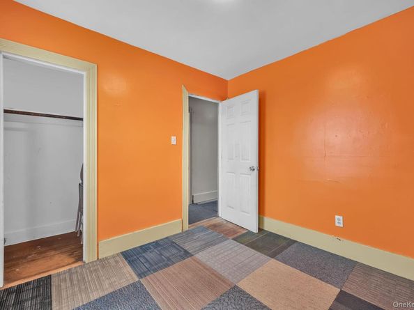 4 3rd Avenue, East Islip NY 11730