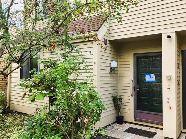 18 Fox Run 18, South Salem NY 10590