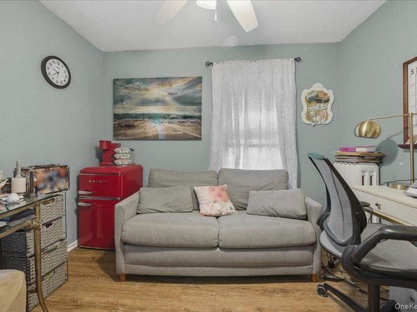 32 Franklin Avenue, Lynbrook NY 11563