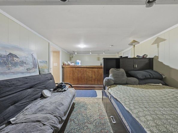 32 Franklin Avenue, Lynbrook NY 11563