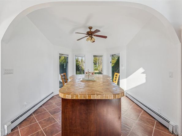 6 Last Lane, Hampton Bays NY 11946