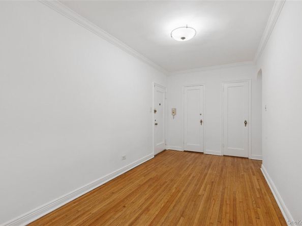 69-40 Yellowstone Boulevard 121, Forest Hills NY 11375