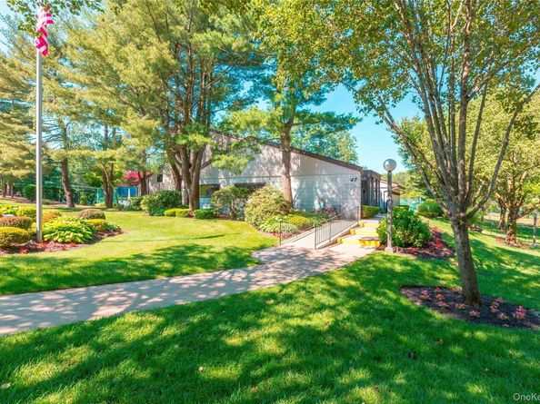 99 Richmond Boulevard 4B, Ronkonkoma NY 11779