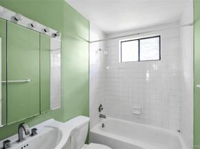 99 Richmond Boulevard 4B, Ronkonkoma NY 11779