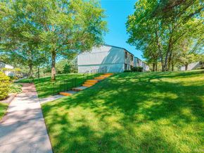 99 Richmond Boulevard 4B, Ronkonkoma NY 11779