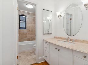 73-20 Austin Street 2E, Forest Hills NY 11375