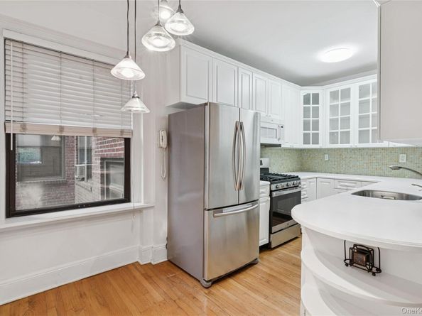 73-20 Austin Street 2E, Forest Hills NY 11375