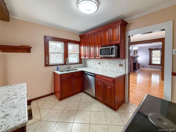 163 Shaw Avenue, Valley Stream NY 11580