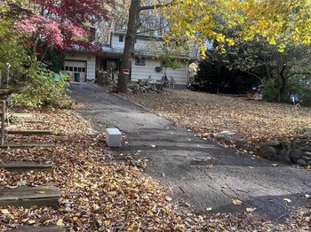 128 Crooked Hill Road