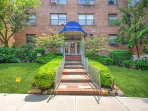 90 Schenck Avenue 2L, Great Neck NY 11021