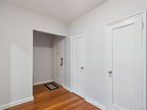 90 Schenck Avenue 2L, Great Neck NY 11021