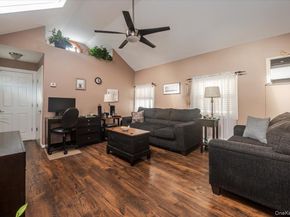 20 Magnolia Place 20, Bronx NY 10465