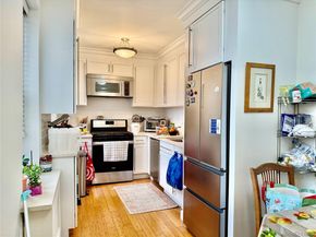 75 S middle neck 4H, Great Neck NY 11021