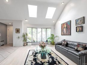 895 Cherry Lane, North Woodmere NY 11581