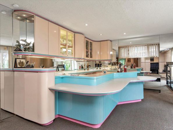 895 Cherry Lane, North Woodmere NY 11581