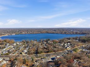 56 Eastview Road, Ronkonkoma NY 11779