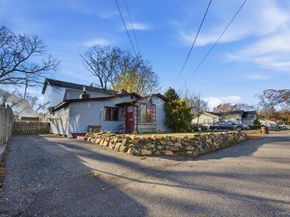 56 Eastview Road, Ronkonkoma NY 11779