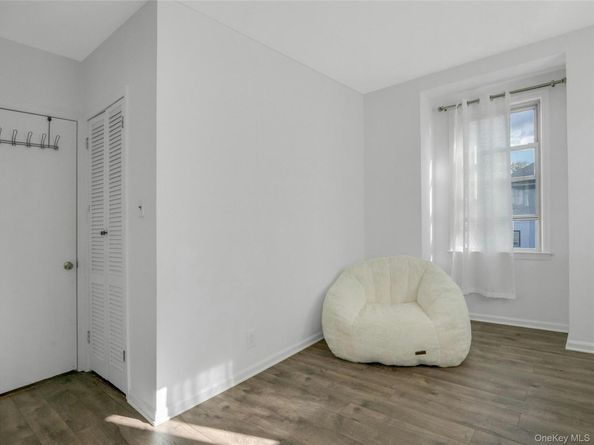 46 Meadow Lane, New Rochelle NY 10805