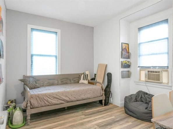 46 Meadow Lane, New Rochelle NY 10805