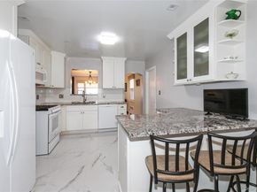 8 Plymouth Road, Great Neck NY 11023