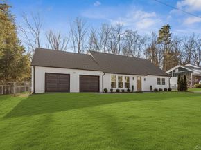 83 Thoreau Court, Yorktown Heights NY 10598