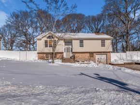 19 Summit, Farmingville NY 11738