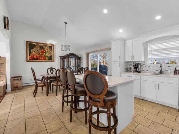 19 Summit, Farmingville NY 11738