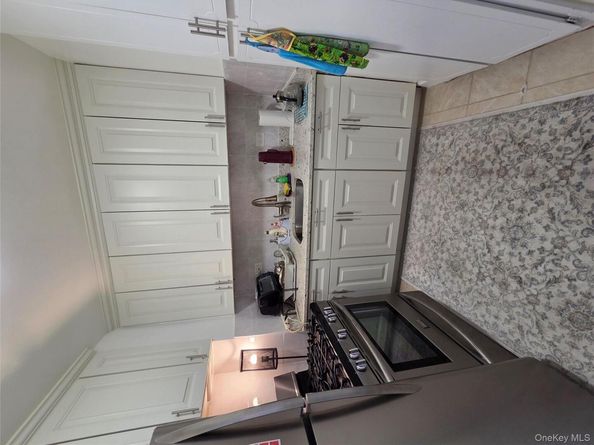 18-15 215th Street 6 A, Bayside NY 11360