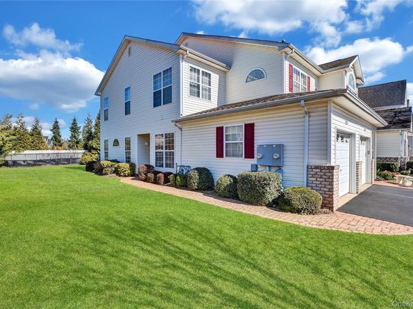 85 Constantine Way, Mount Sinai NY 11766