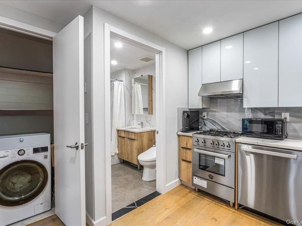 2809 39th Avenue 4C, Long Island City NY 11101