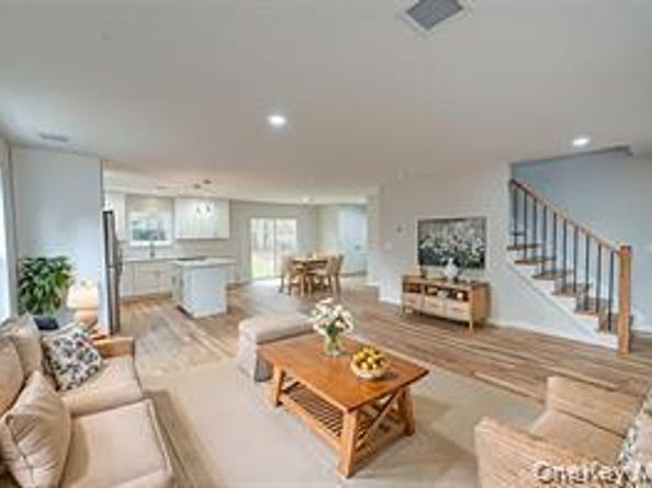 4 Forest Avenue, Port Jefferson Station NY 11776