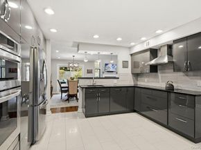 8 Wimbledon Court, Jericho NY 11753